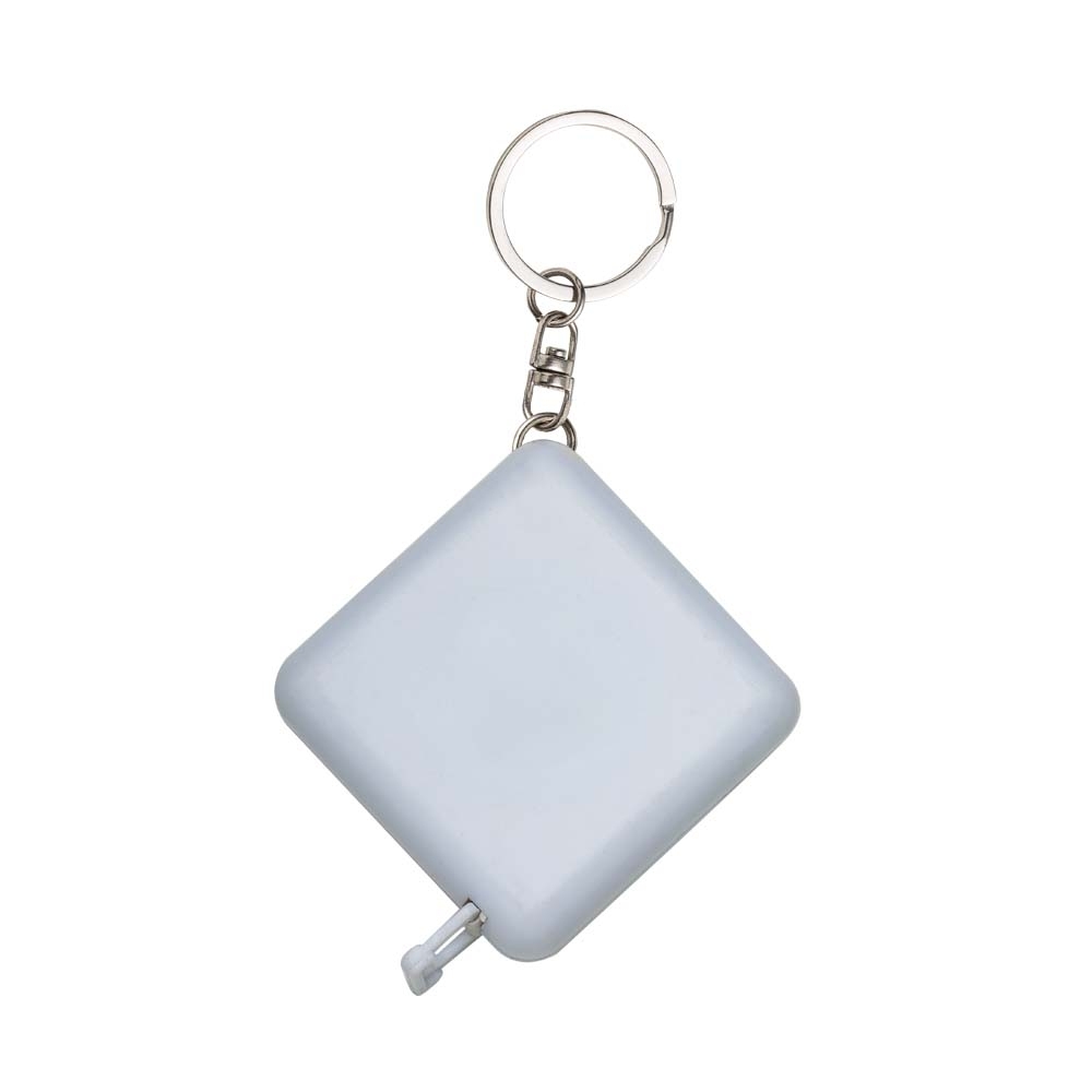 Fita métrica em plástico com formato quadrangular. Conta com fita flexível em PVC e fibra de vidro com marcação dupla face, puxador de plástico na ponta e alcance máximo de 1 metro. Conta com botão de retração automática da fita em um único acionamento e argola metálica.